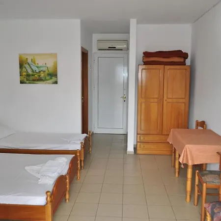 Apartahotel Irini